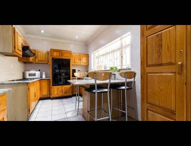 BUSINESS FOR SALE IN RANDHART